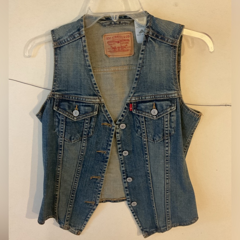 Vintage Levi’s Women’s Denim Halter Vest Shirt Top Christmas Gift  sz 8 Like New